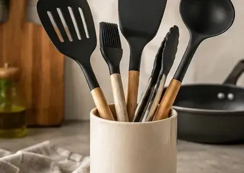 Pfannenhelfer-Set aus Silikon